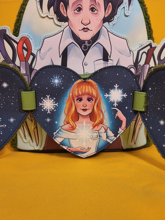 Loungefly Edward Scissorhands Sherpa Heart Topiary Horror Movie Mini Backpack main image 9